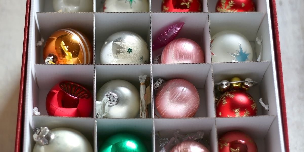 Christmas Decor Organization